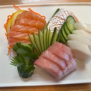 Sashimi Deluxe Combo