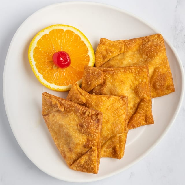 4 Pieces Crab Rangoon.