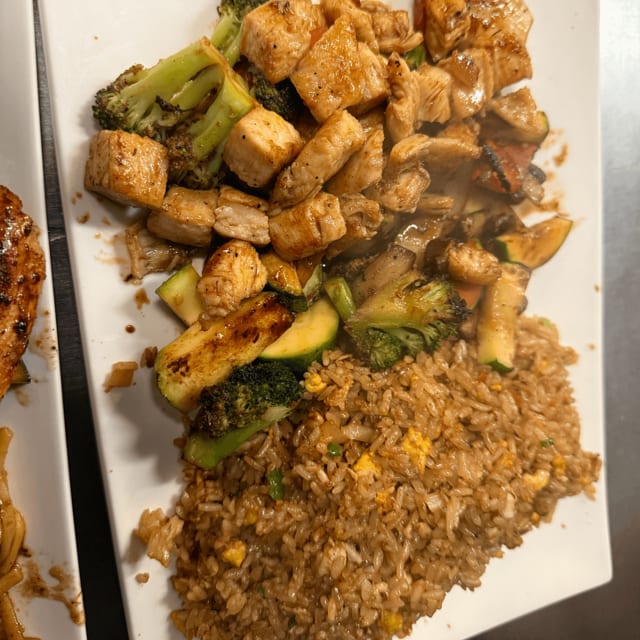 L# Chicken Hibachi Lunch.